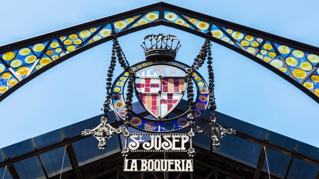 28 Lugares para Ver y Visitar en Barcelona y Qué Hacer en Ellos 6 la-boqueria-de-barcelona