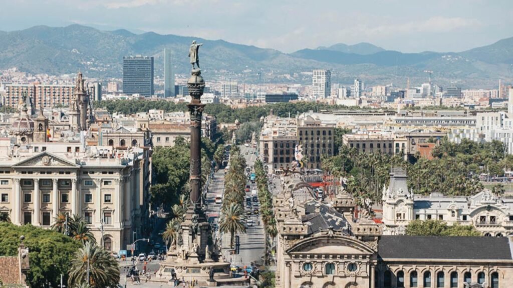 28 Lugares para Ver y Visitar en Barcelona y Qué Hacer en Ellos 29 mirador-de-colon-de-barcelona