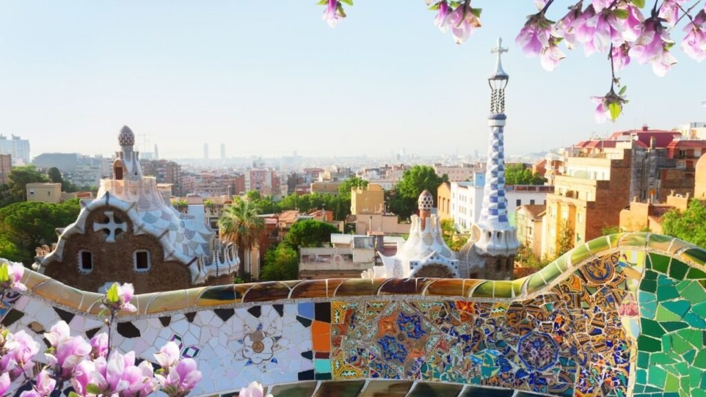 28 Lugares para Ver y Visitar en Barcelona y Qué Hacer en Ellos 3 Parque Güell de Barcelona