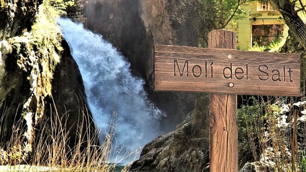 Descubre los encantos de El Moli del Salt en Benilloba: ¡Una experiencia inolvidable! 1 Descubre los encantos de El Moli del Salt en Benilloba: ¡Una experiencia inolvidable! 1