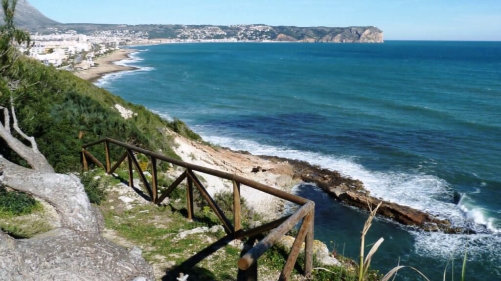 Descubre la mágica ruta de los 15 miradores de Xàbia/Jávea: ¿Estás preparado para las vistas más impresionantes? 1 Descubre la mágica ruta de los 15 miradores de Xàbia/Jávea: ¿Estás preparado para las vistas más impresionantes? 1