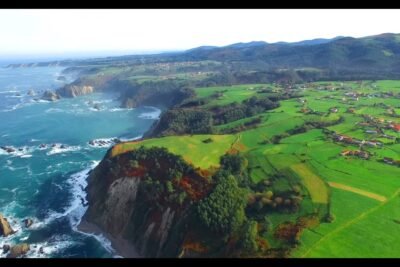 Descubre los encantadores pueblos en Asturias con playa 9